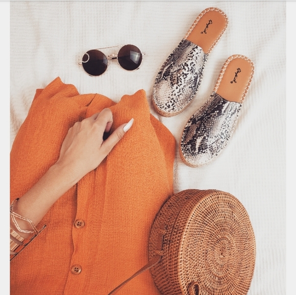 🚨END OF SUMMER SALE// snake print Espadrille - Picture 4 of 6